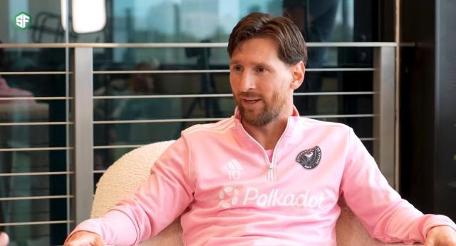 开云APP-梅西：想过回巴萨，想踢世界杯